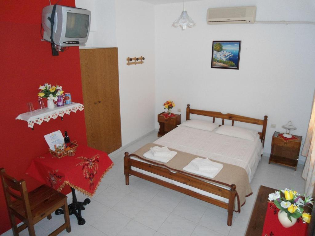 Theológos Evi Apartments And Studios חדר תמונה