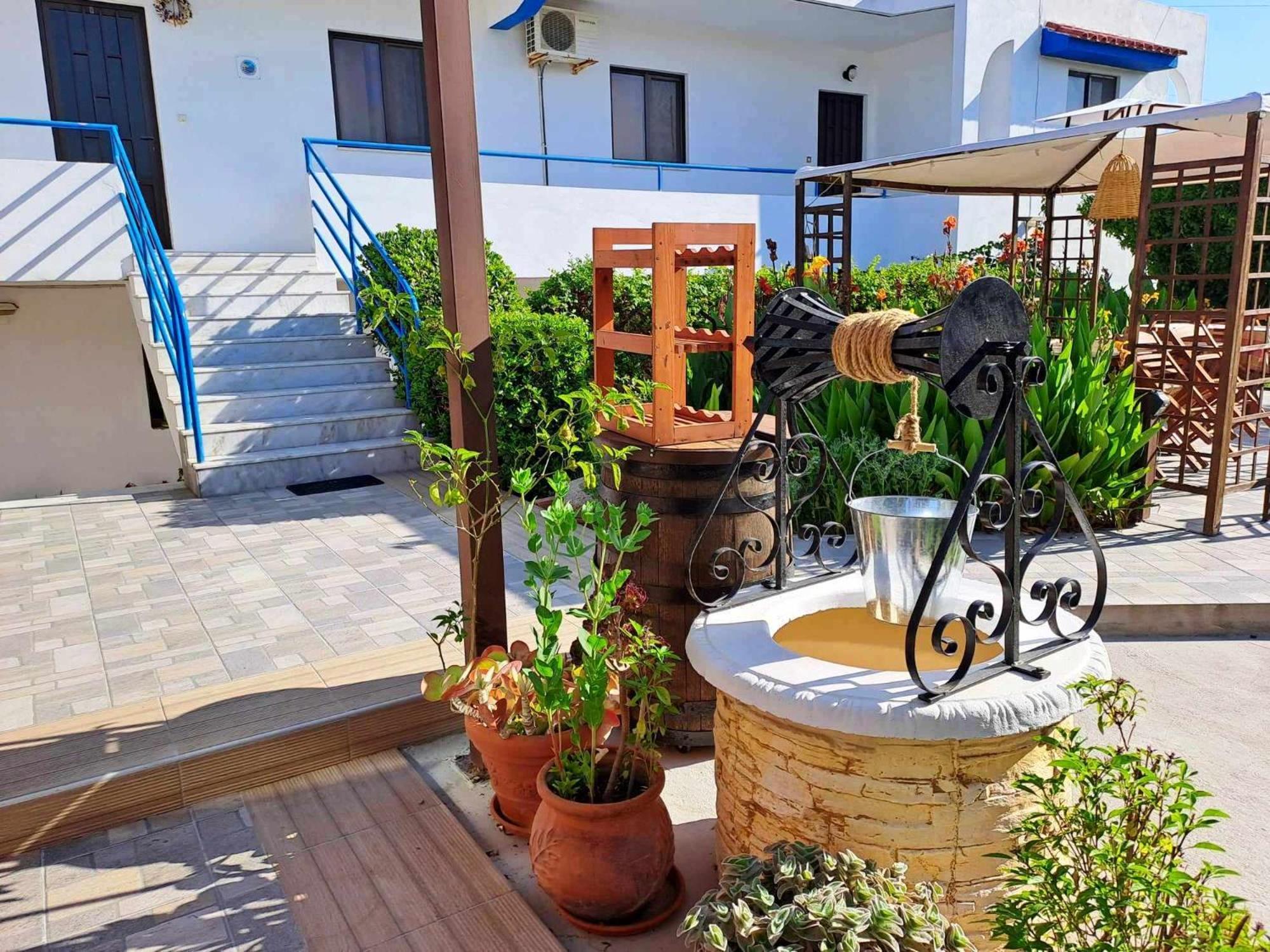 Theológos Evi Apartments And Studios מראה חיצוני תמונה