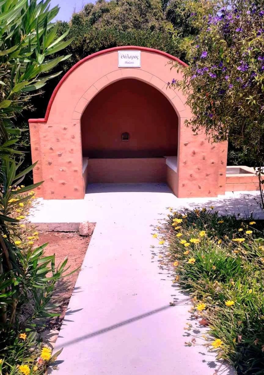Theológos Evi Apartments And Studios מראה חיצוני תמונה