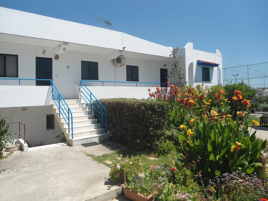 Theológos Evi Apartments And Studios מראה חיצוני תמונה