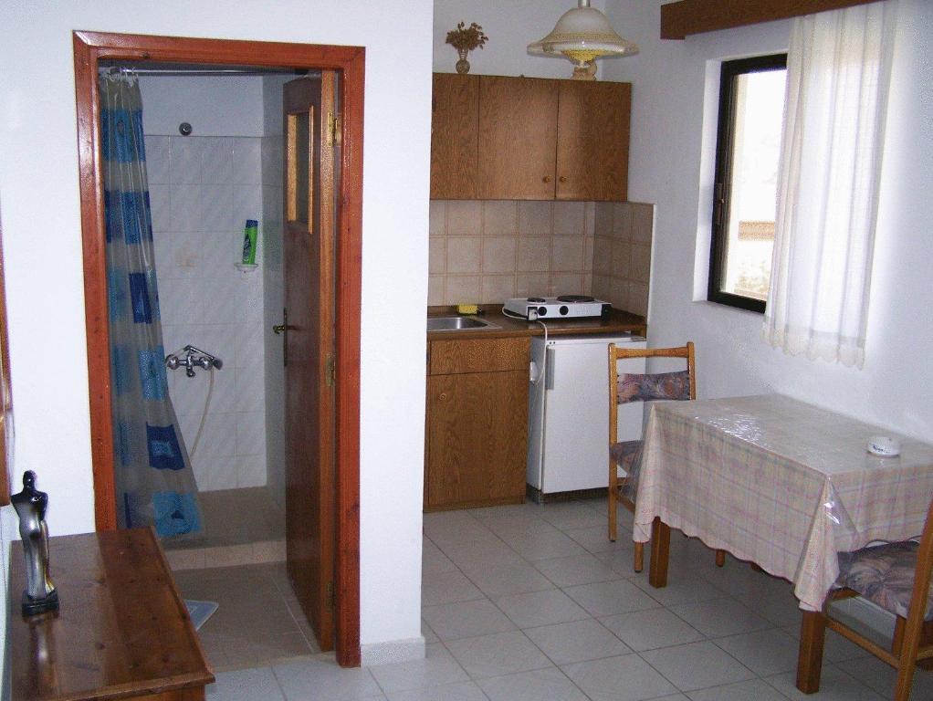 Theológos Evi Apartments And Studios חדר תמונה