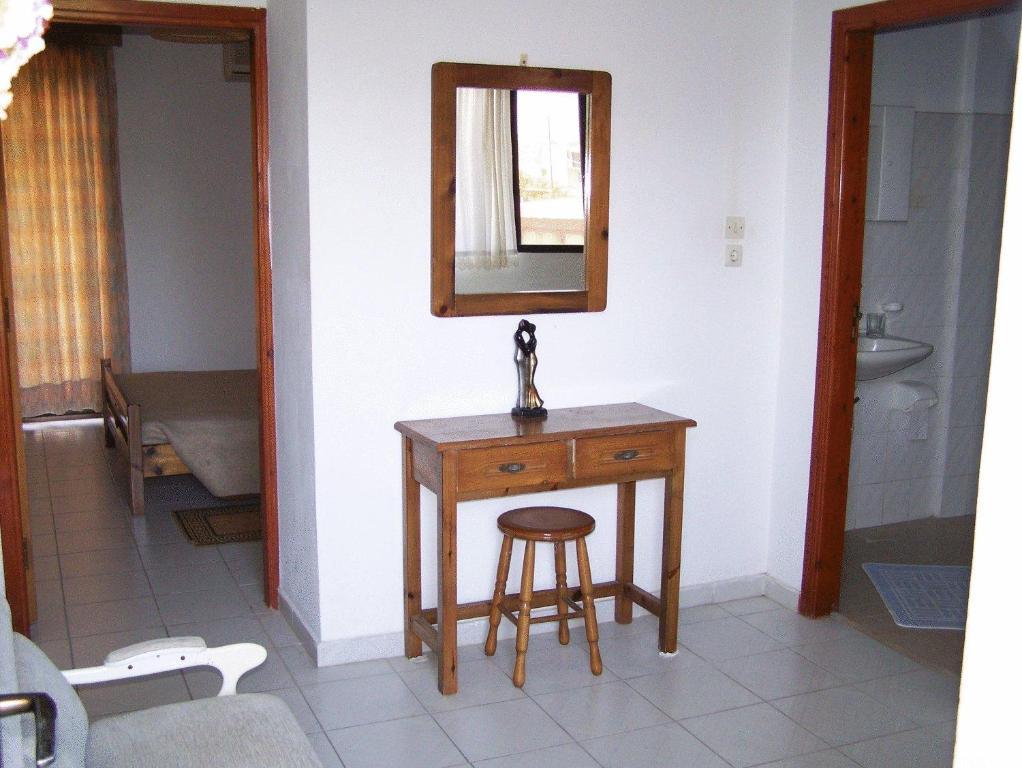 Theológos Evi Apartments And Studios חדר תמונה